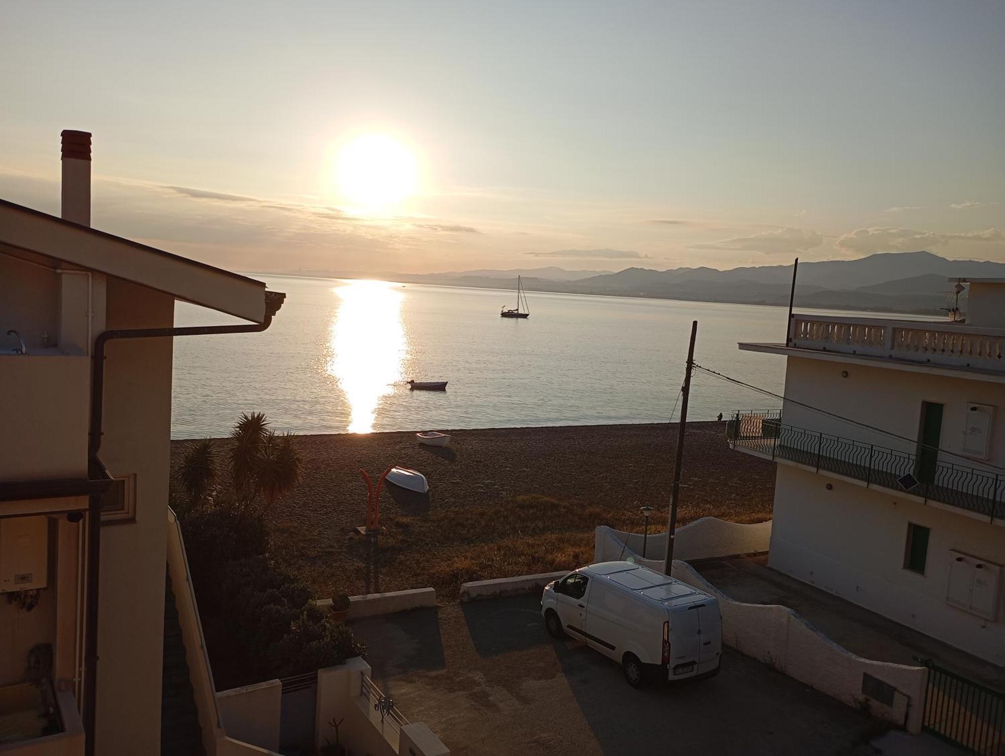 Vila Mansarda Con Terrazzo Vista Mare Oliveri Exteriér fotografie